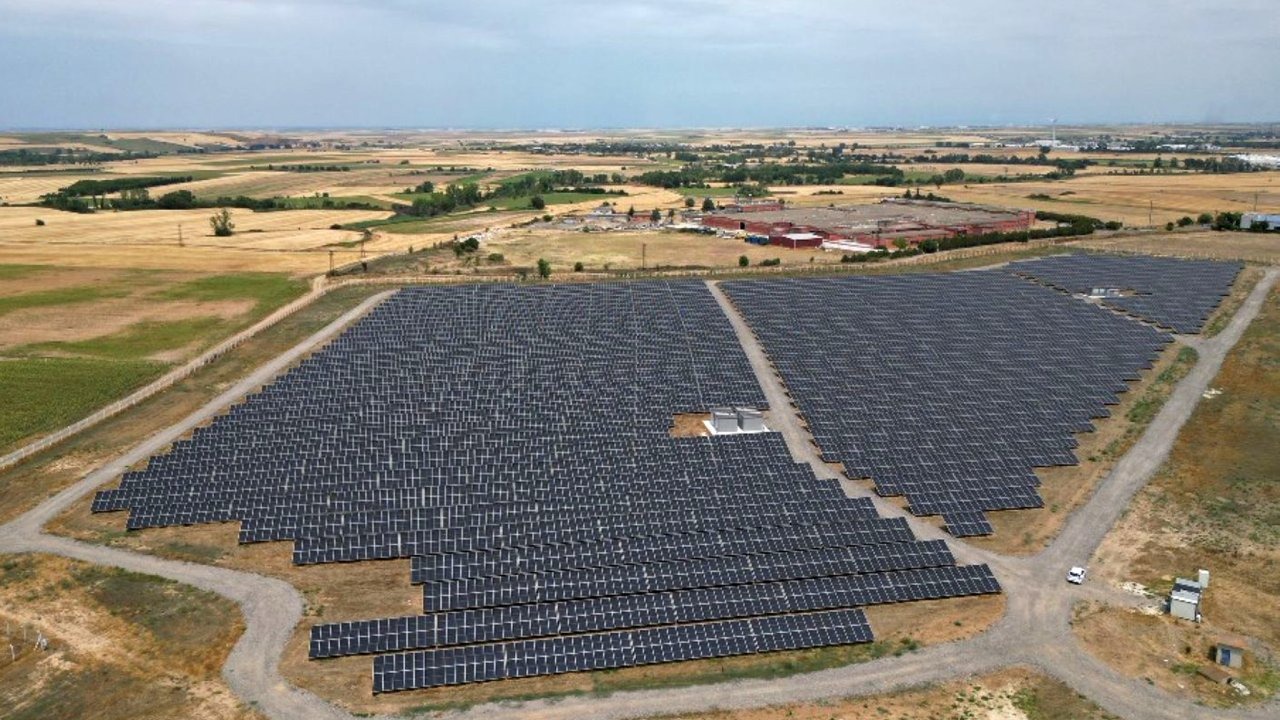 Tekirdağ'a 9863,6 kWp'lik arazi GES