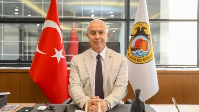 Başkan Özçelik Zafer Bayramı’nı kutladı