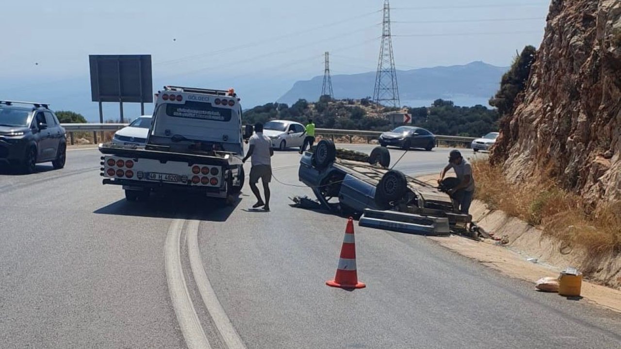 Antalya’da otomobil dağlık alana çarparak ters döndü: 2 yaralı