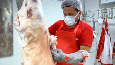 Halk Et, 6 ayda 5 şubede 200 bin ton et satışı gerçekleştirdi