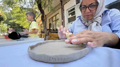 Hayallerini ata toprağında açtığı seramik atölyesiyle gerçekleştirdi