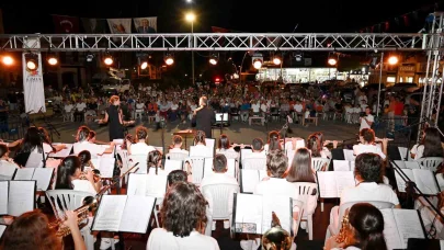 Kemer’de sokak hayvanları yararına ikinci konser