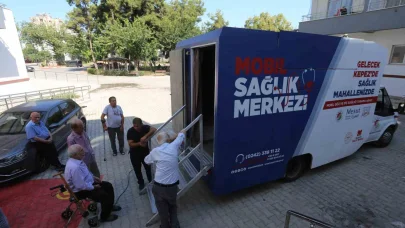 Kepez Belediyesi’nden huzurevi sakinlerine göz taraması