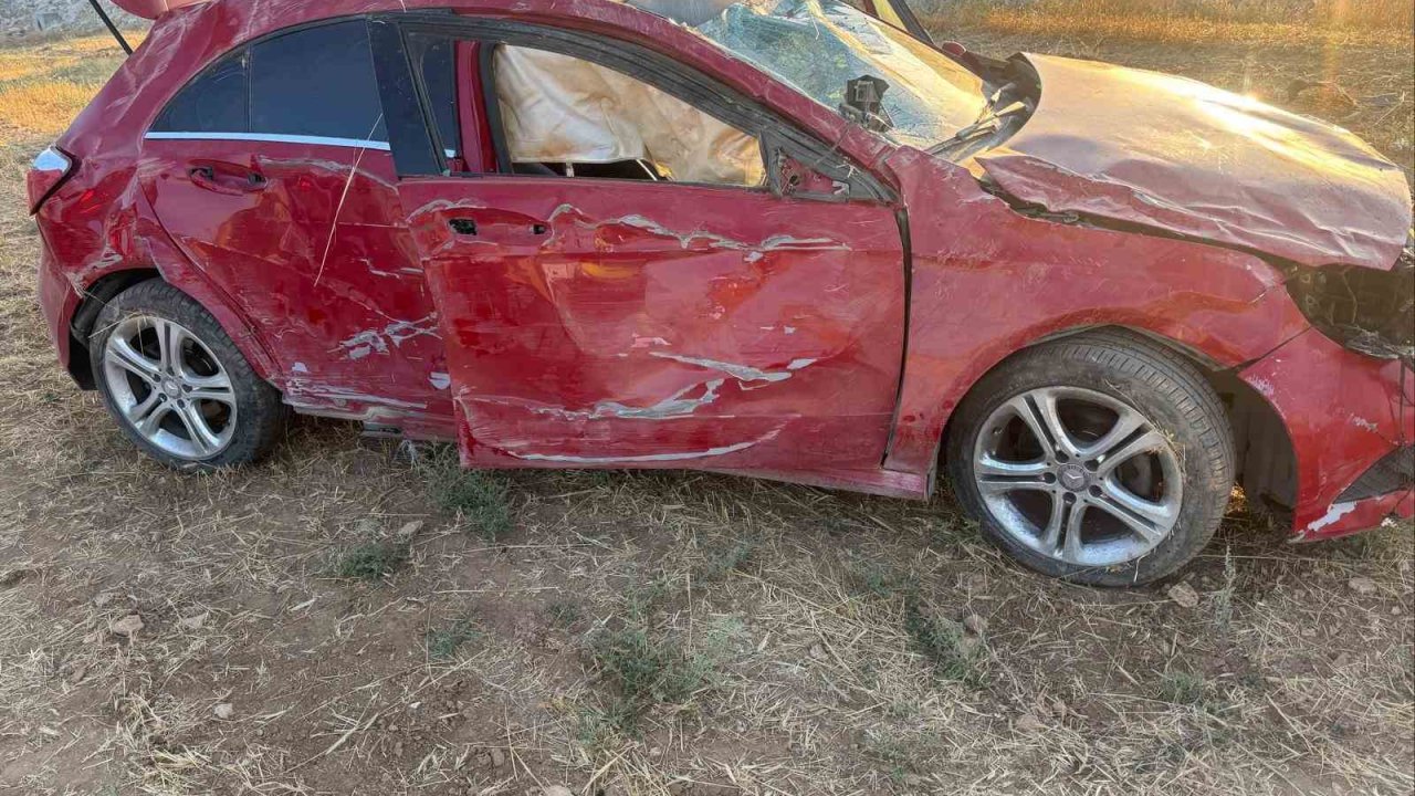 Korkuteli’nde trafik kazası:1 ölü, 1 yaralı