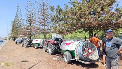 Refüjde kurumaya başlayan ağaç ve bitkiler için mahalleli su tankerleriyle seferber oldu