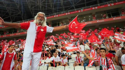 Trendyol Süper Lig: Antalyaspor: 1 - Fatih Karagümrük: 1 (İlk yarı)