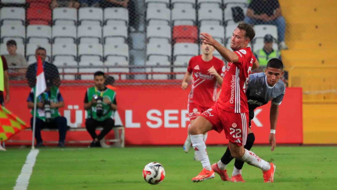 Trendyol Süper Lig: Antalyaspor: 1 - Fatih Karagümrük: 2 (Maç sonucu)