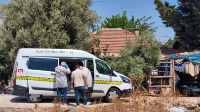 Yakınları tarafından evinde ölü bulundu