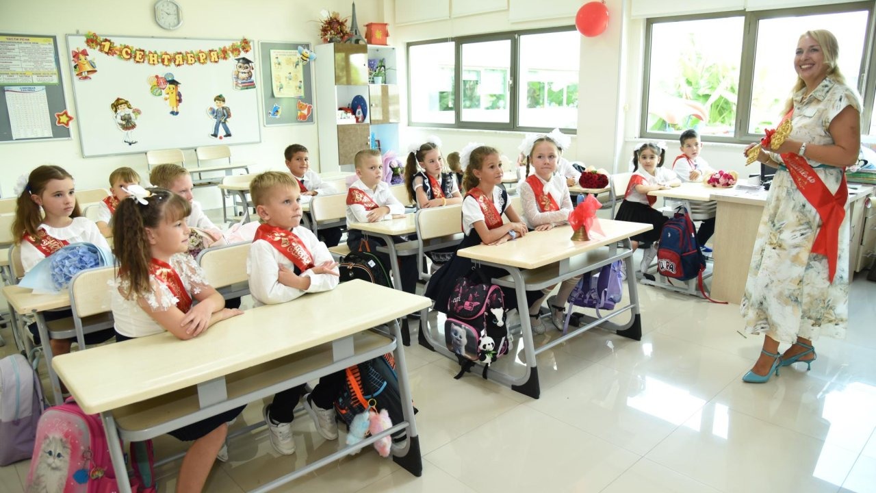 Antalya'daki Rus okullarında ilk ders zili çaldı