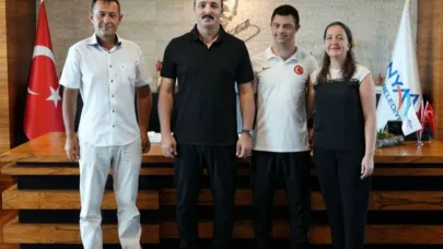 Başkan Kotan'dan milli yüzücüye destek