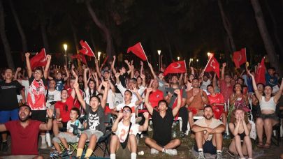 12 dev adam için Konyaaltı’nda tek yürek oldular