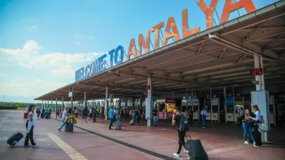 Antalya'da turist sayısı 12,8 milyonu aştı; otellerde Rus, Alman ve İngiliz yoğunluğu