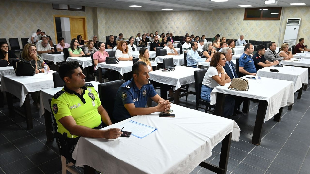 Kemer'de asayiş ve trafik tedbirleri toplantısı