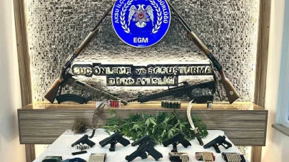Antalya’da çok sayıda ruhsatsız silah ele geçti: 9 gözaltı