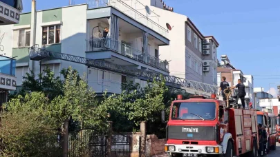 Antalya’da daire yangını yaşlı kadını endişelendirdi