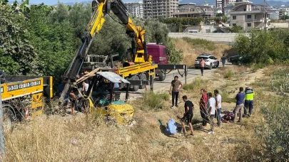 Antalya’da devrilen forkliftin altında kalan sürücü hayatını kaybetti