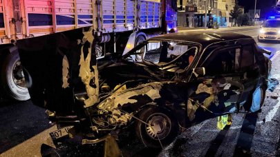 Antalya’da tırla otomobil çarpıştı: 1 ağır yaralı