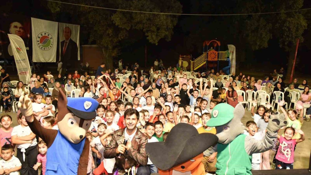 Kepez’de çocuklar ’Sahne Kepez’ ile coştu
