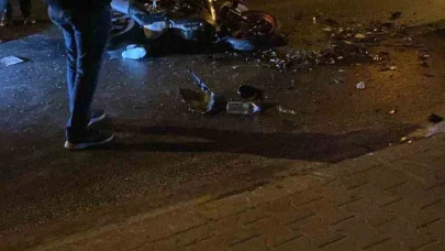 Otomobille çarpışan motosikletin sürücüsü hayatını kaybetti