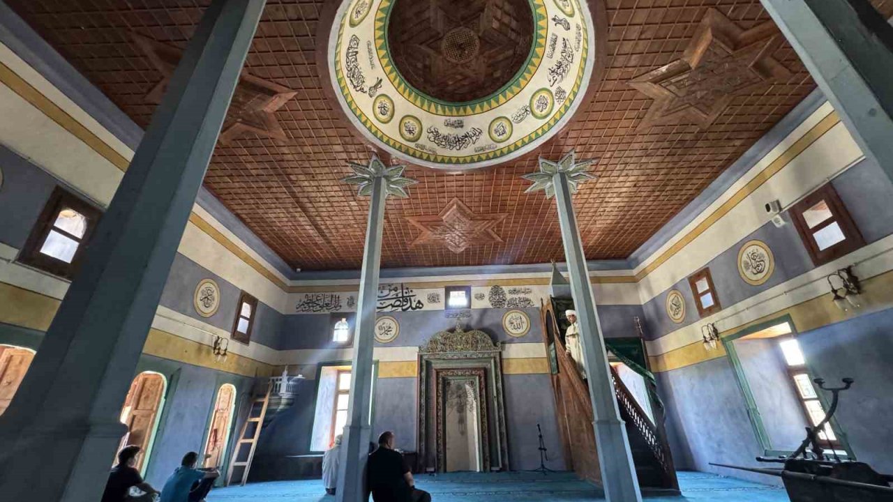 Restorasyonu tamamlanan tarihi Sarıhacılar Camisi emanet eserlerini bekliyor