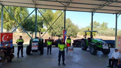 Serik’te jandarmadan tarım aracı sürücülerine eğitim
