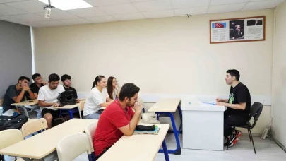 Sınavlara ücretsiz kurslarla hazırlanıyorlar
