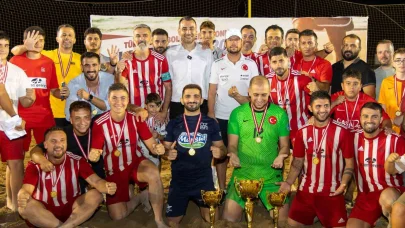 TFF Plaj Futbolu Ligi Manavgat etabında şampiyon Çimhan Sarılarspor oldu