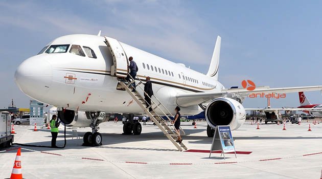 24 ayar altın kaplama uçak Antalya’da