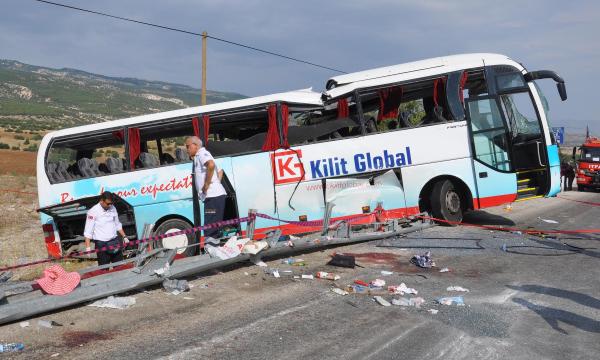 4 TURİSTİN ÖLDÜĞÜ KAZADA TUR OTOBÜSÜNÜN ŞÖFÖRÜ TUTUKLANDI