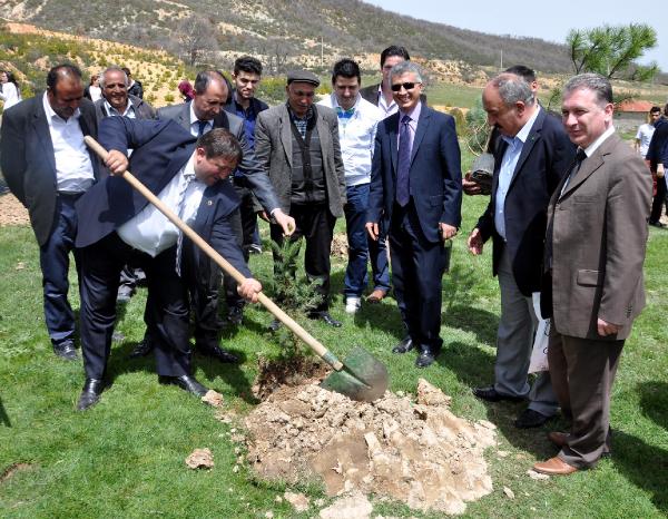 5 Bin Fidanla 2 Hatıra Ormanı Oluşturdular