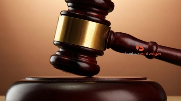 5 yaşındaki öz kızına işkence eden baba ile sevgilisinin yargılanmasına başlandı