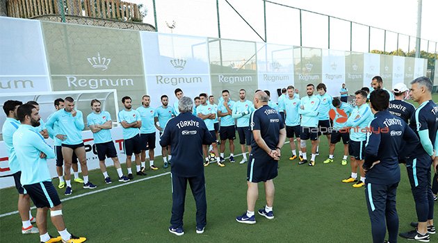 A Milli Takım'ın Antalya kampı başladı