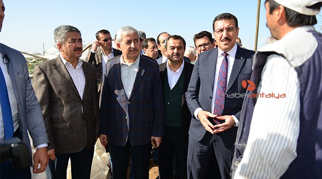 Afetzedelere paraları dağıtılmaya başlandı