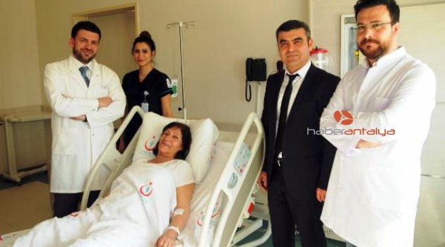 Ağız içinden izsiz tiroit ameliyatı