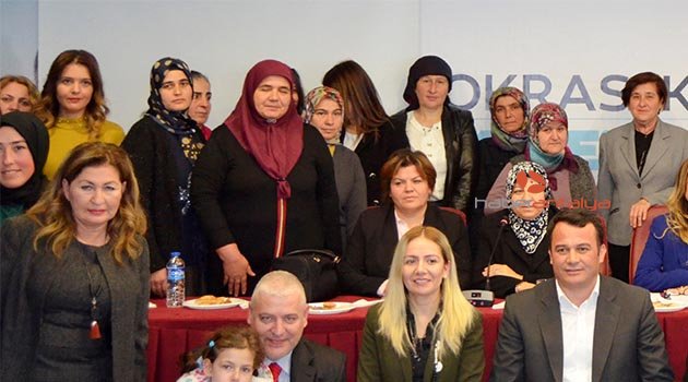 Ak Parti Kaş'ta kadın kolları seçimi