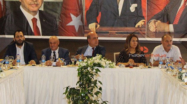 Ak Partili Minta'dan basın toplantısı