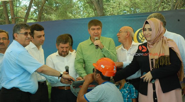 AK PARTİLİLER TEMEL ATMA TÖRENİNDE