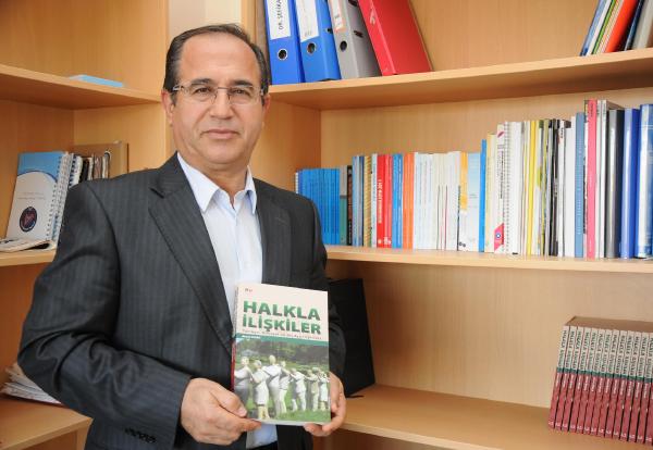 AKDENİZ İLETİŞİM'DEN 'HALKLA İLİŞKİLER' KİTABI