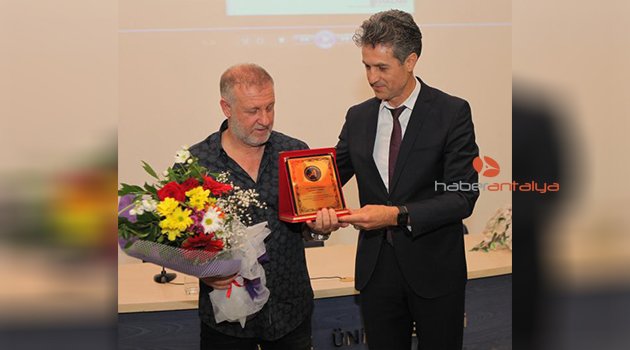 Akdeniz Üniversitesi'nde futbol söyleşisi