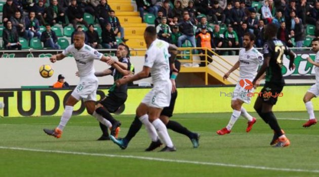 Akhisarspor şampiyonluk adaylarına karşı daha farklı