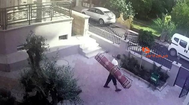 Akıl almaz hırsızlık: Dinlene dinlene çaldı