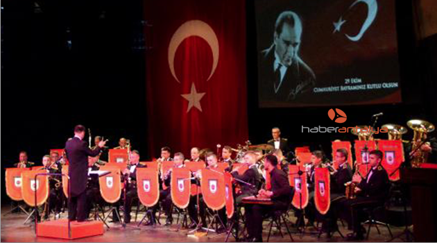 AKM'de 'Cumhuriyet' konseri