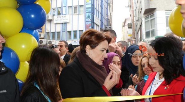 Akşener: Erdoğan, Boğaziçi Üniversitesi'ne bağırmadı, Davutoğlu'na bağırdı