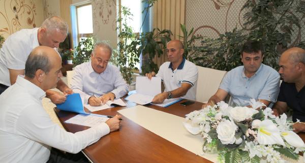 AKSU BELEDİYESİ'NDE TOPLU İŞ SÖZLEŞMESİ İMZALANDI