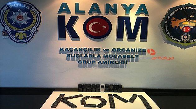 Alanya’da 33 adet kaçak cep telefonu ele geçirildi