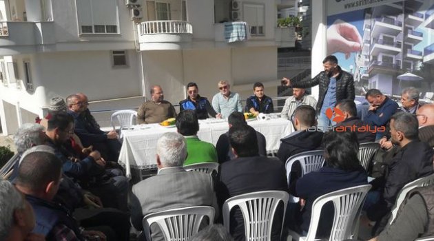 Alanya’da polis, halka buluşmaya devam ediyor