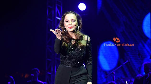 Alanya Festivali'nde Ebru Gündeş coşkusu