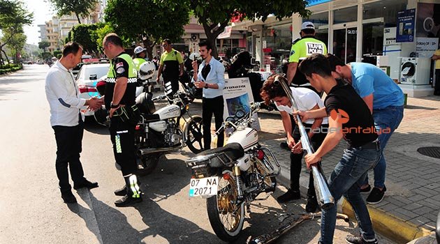 Alanya polisinden motosiklet denetimi