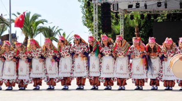 19 MAYIS COŞKUYLA KUTLANDI