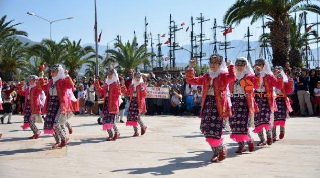 Alanya'da 23 Nisan festivalle kutlanıyor